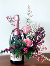 Load image into Gallery viewer, Bottle Bouquet Clips - FlowerBox
