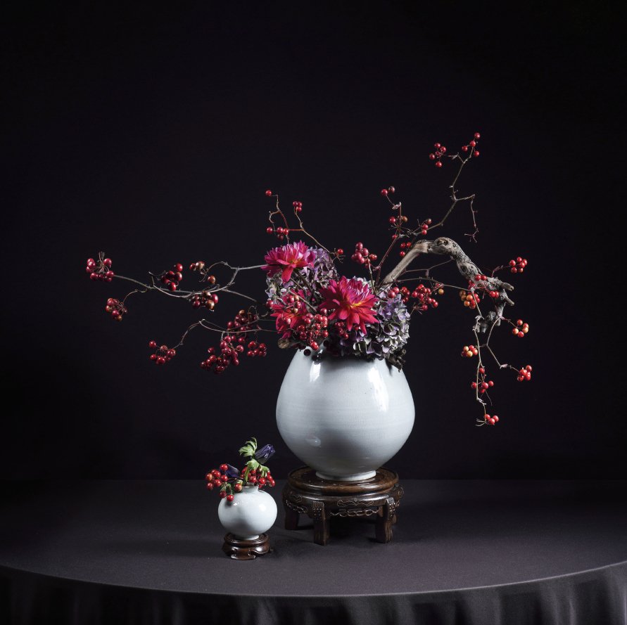 Cocoji: Traditional Korean Flower Arrangement - FlowerBox