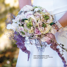 Load image into Gallery viewer, In Love: Inspirational European Bridal Bouquets - FlowerBox
