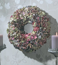 Load image into Gallery viewer, Wreaths - 150 Ideas for Every Season - FlowerBox
